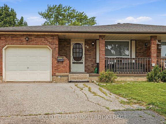 3rd image of 44 Culligan Cres