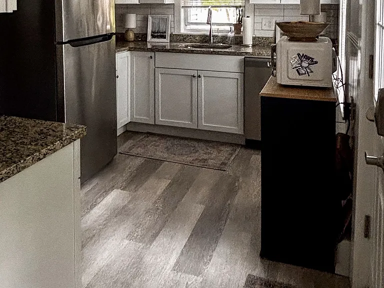 47 Laurel St #1 — Photo 6