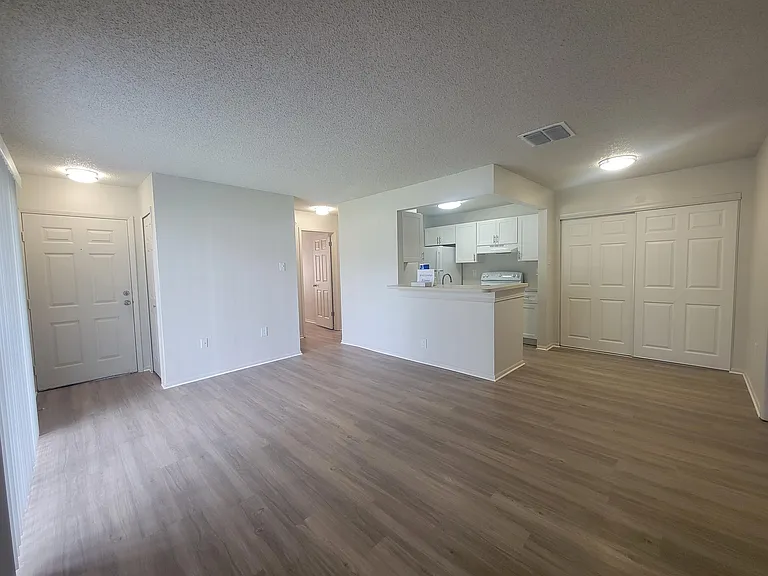 3811 Bowline Cir #102 — Photo 7