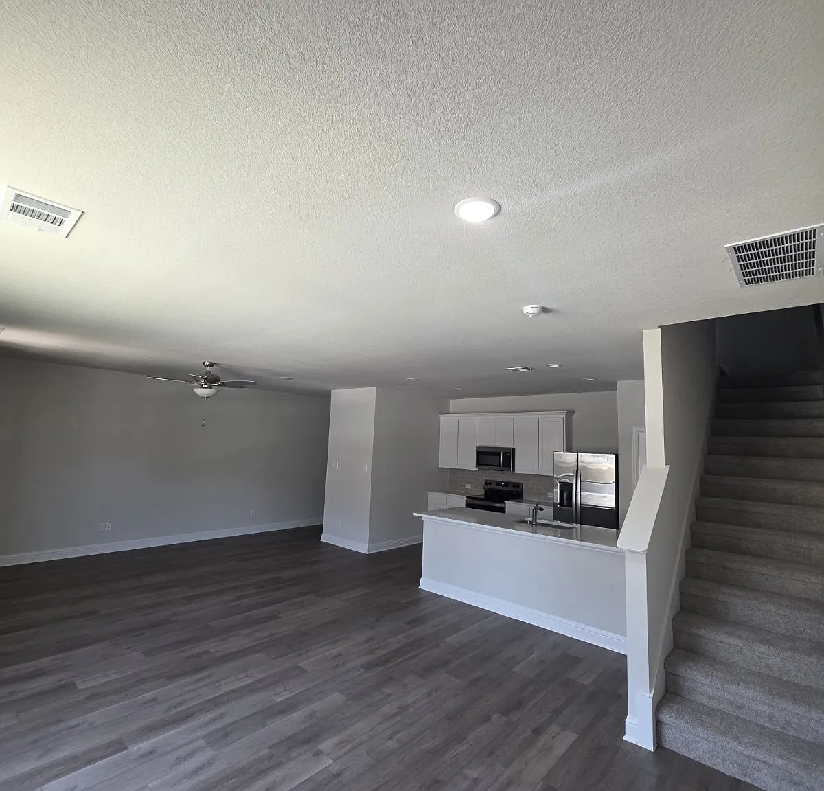 3 bed, 2.5 bath, $2,800 — Photo 3