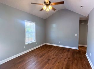 326 E Baker St, Pickens, SC 29671
