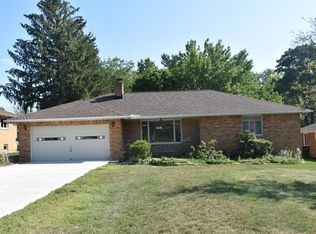 1261 Parkhaven Dr, Parma, OH 44134