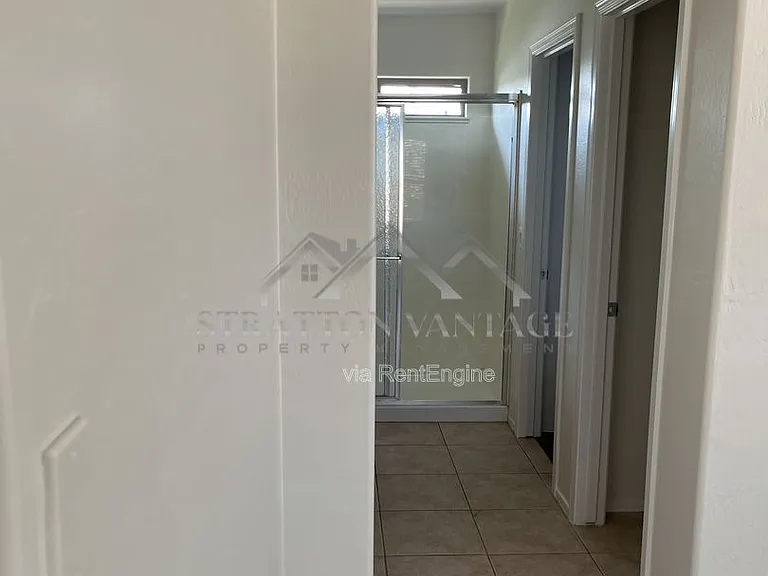 1327 E Weatherby Way — Photo 10