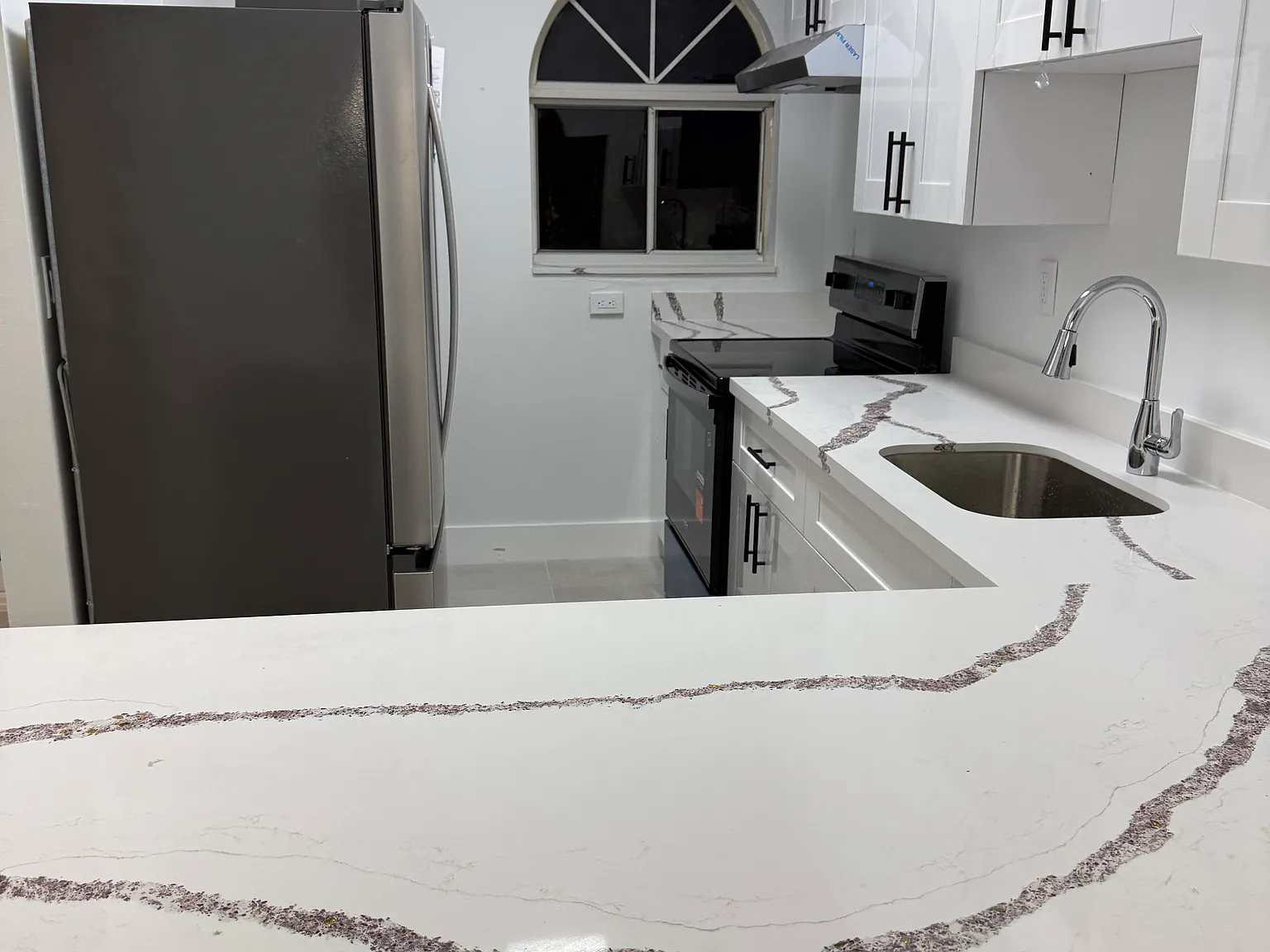 3 bed, 1128 sqft, $3,000 — Photo 2