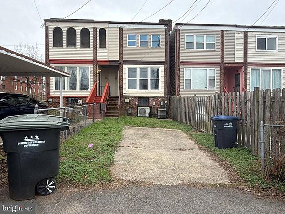 2nd image of 3340 Croffut Pl SE