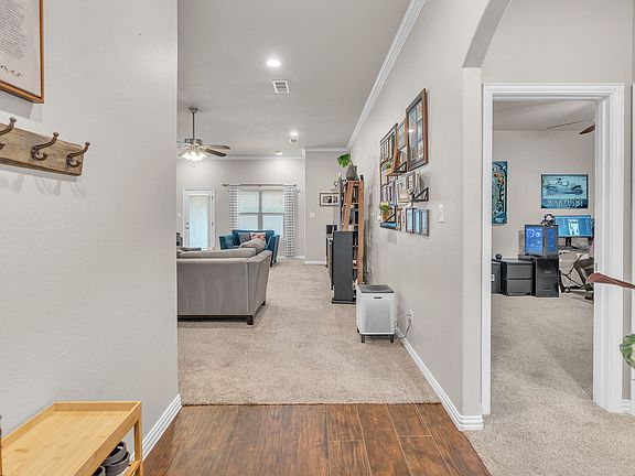 5th image of 316 Valley Dr