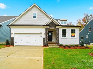 104 S Inneswood Ln, Mooresville, NC 28115
