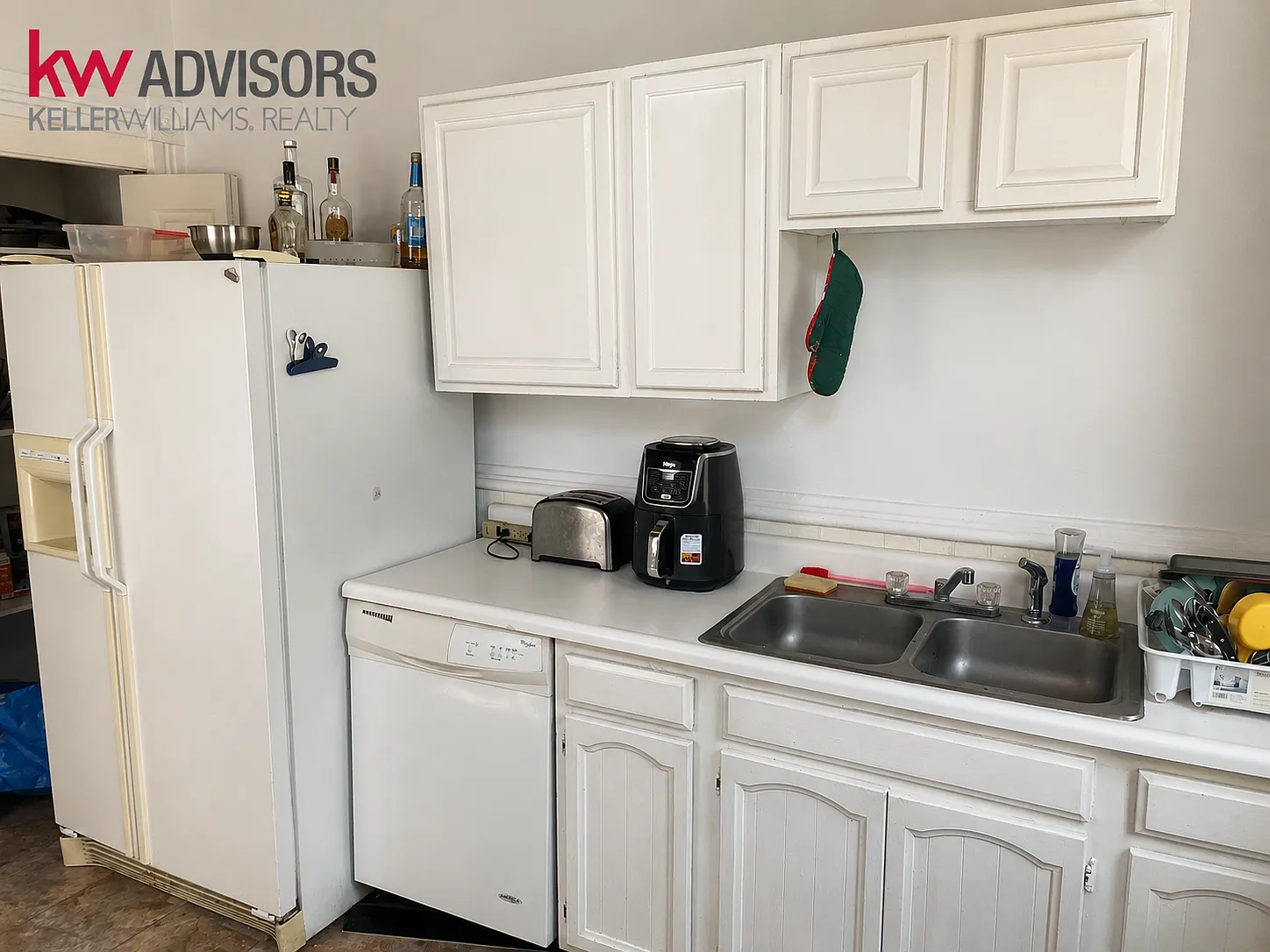3 bed, 1740 sqft, $2,195 — Photo 2