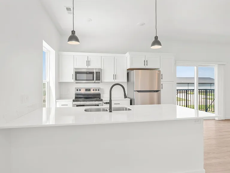 Twin Oaks Apartments — Photo 4