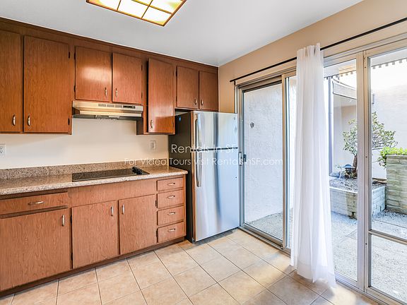 5th image of 2001 Shoreline Dr #108