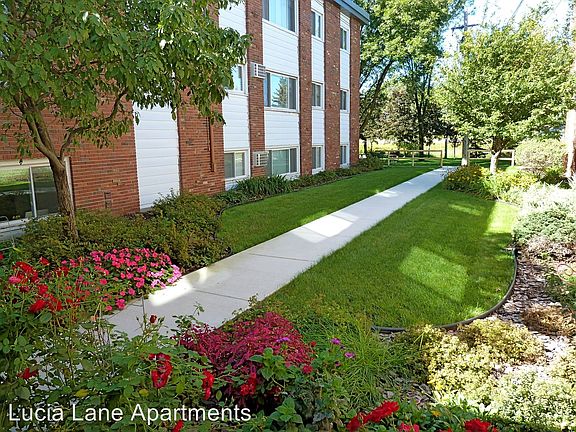 3rd image of 6670 Lucia Ln NE APT 1