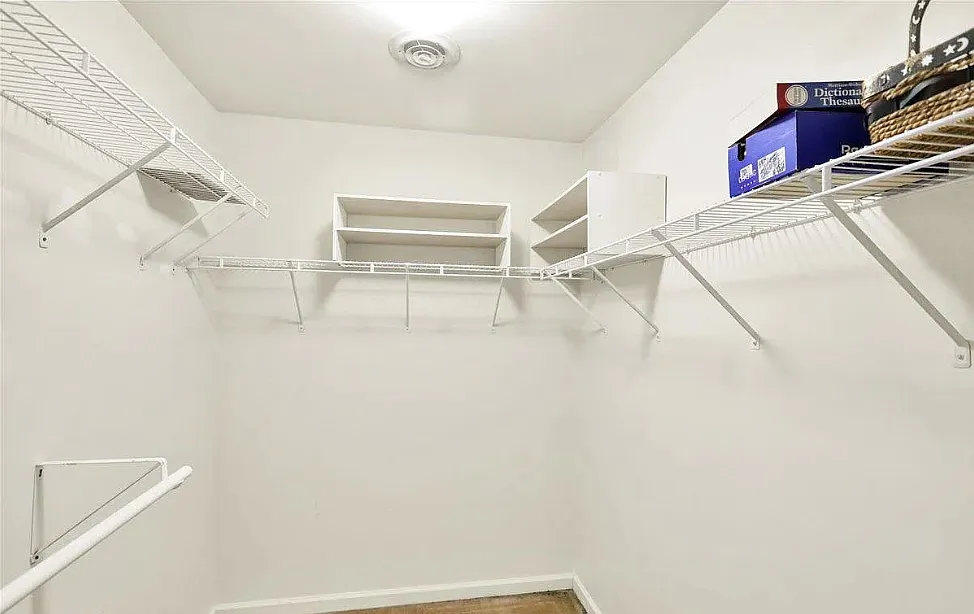 2 bed, 1342 sqft, $1,899 — Photo 1