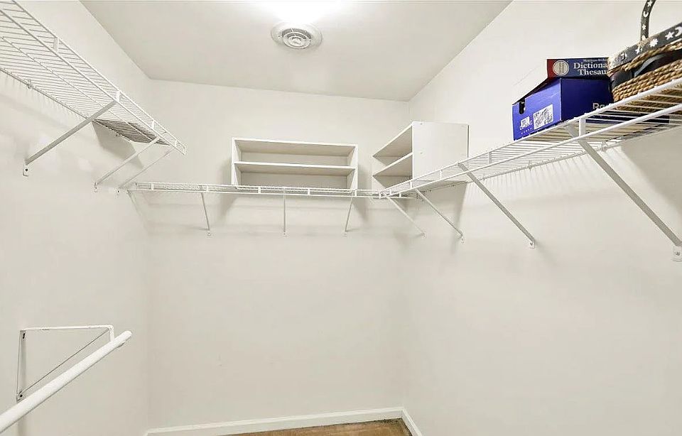 1st image of 152 Heather Ln