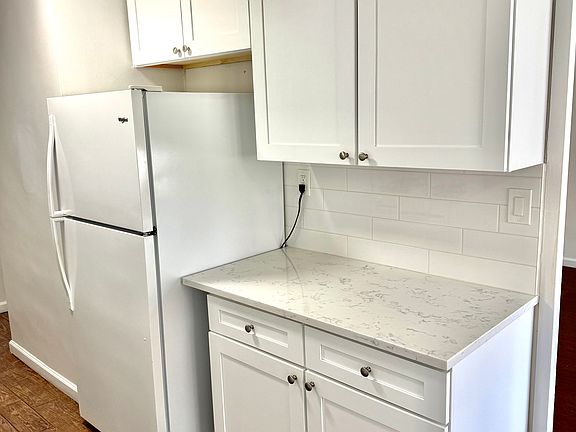 2nd image of 46 Davis Ave #2G