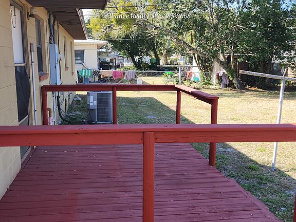 4th image of 3204 Ross Cir