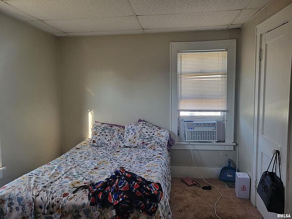 3rd image of 900 42nd Ave