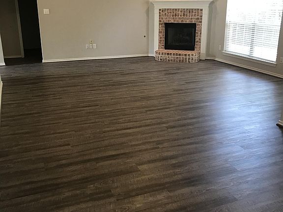 3rd image of 717 Biscayne Dr