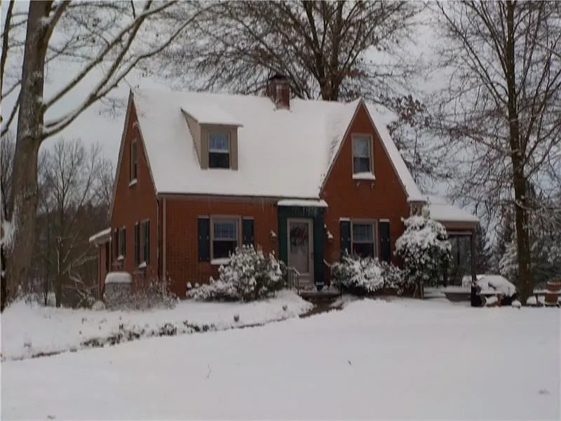 201 Sunset Rd photo 1