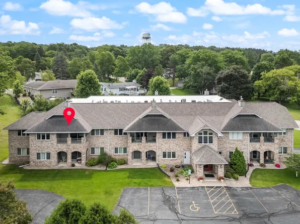 778 Hillside Ter APT L, Ripon, WI 54971