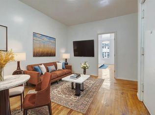 112 Calyer St APT 2L, Brooklyn, NY 11222