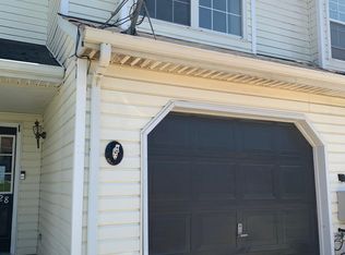 28 Kelston Dr, Newark, DE 19702