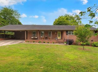 208 Hillandale Rd, Liberty, SC 29657