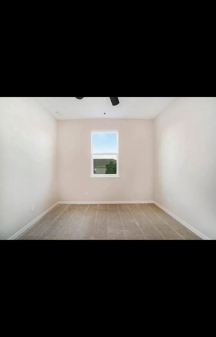 3 bed, 2.5 bath, 1589 sqft, $2,500 — Photo 2