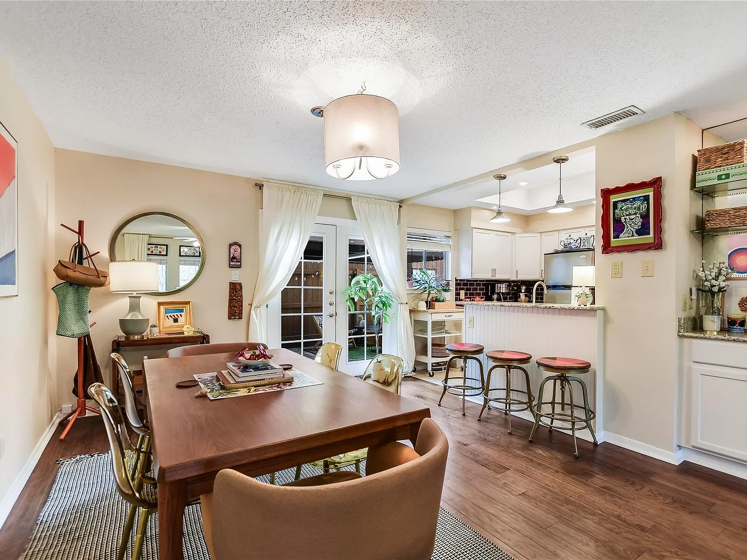 2 bed, 3.0 bath, 1171 sqft, $2,150 — Photo 4