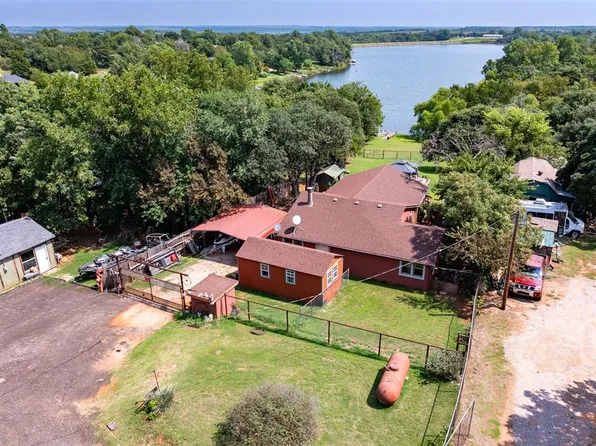 10955 Carriage St, Hinton, OK 73047