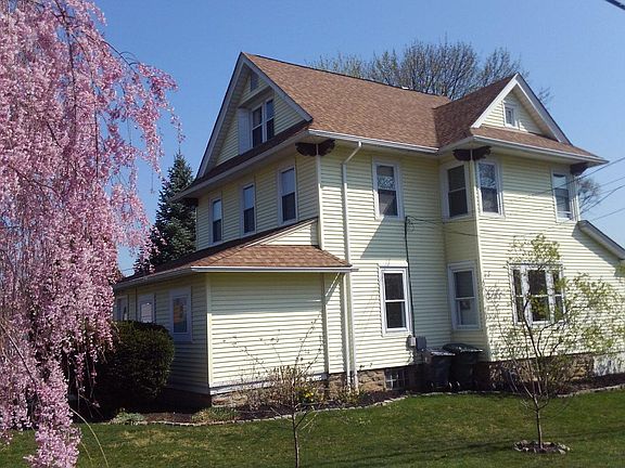 Front corner view of property.