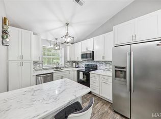 12948 Autumn View Dr, Saint Louis, MO 63146