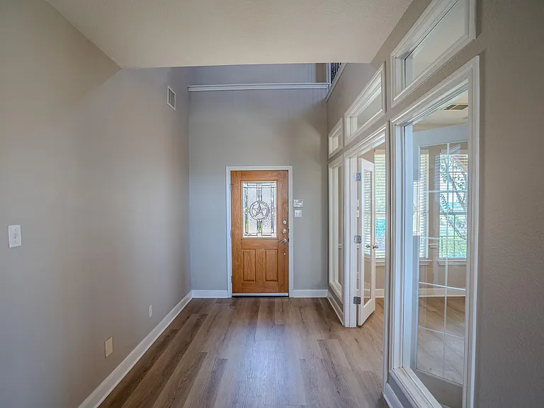 16 Mountain Terrace Cv — Photo 2