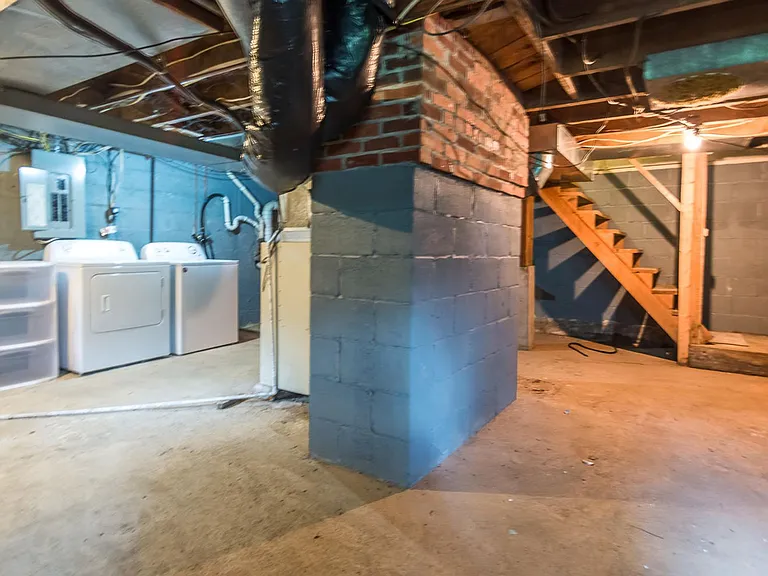 311 N Jefferson St — Photo 23