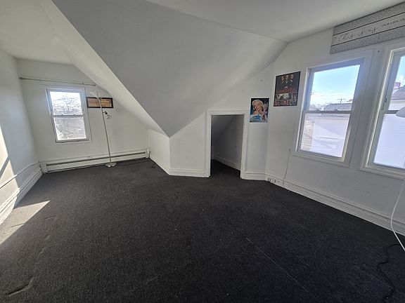 5th image of 91 Greenfield Ave APT 3