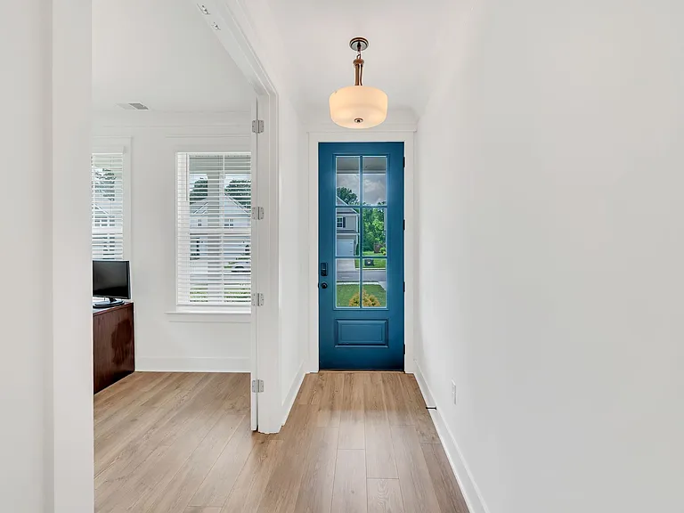 261 Cornice Dr — Photo 4