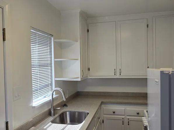 Sunset Park Apartments
