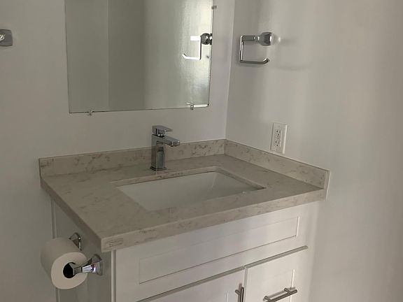 5th image of 6934 Radford Ave