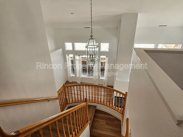 4782 Templeton St — Photo 21