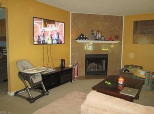 704 Cason Ln, Virginia Beach, VA 23462