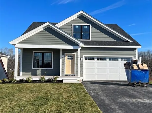 301 Freedom Trail Dr, Portsmouth, RI 02871