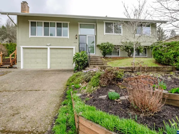 3448 Chaucer Way, Eugene, OR 97405