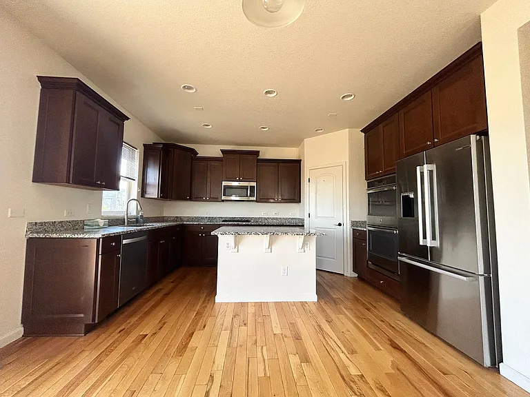 502 W 169th Pl — Photo 12