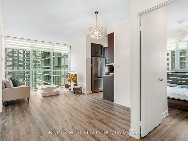 4070 Confederation Pkwy #1504 — Photo 8