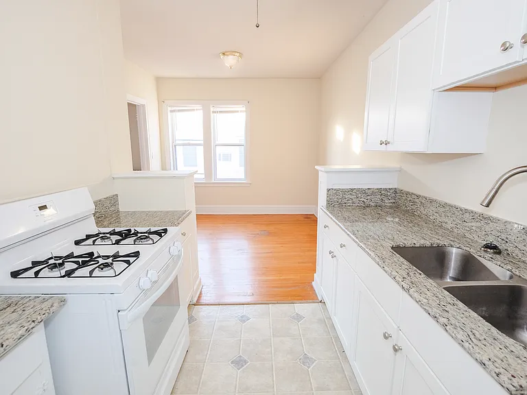 James Apartments | 2886 — Photo 10