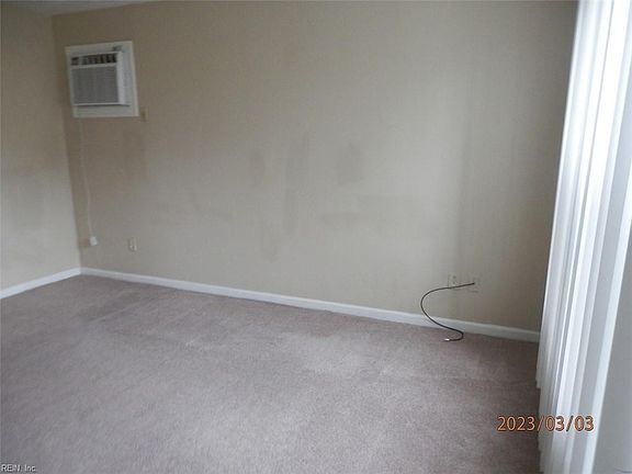 5th image of 201 Mapleshade Ave #1