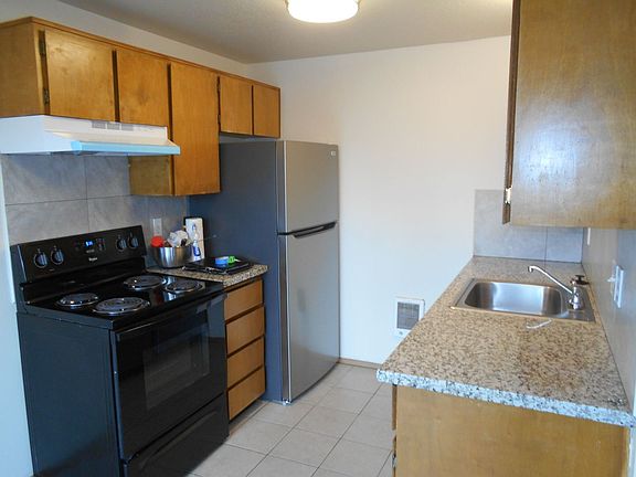 2nd image of 9327-9347 SE Ramona St #150302