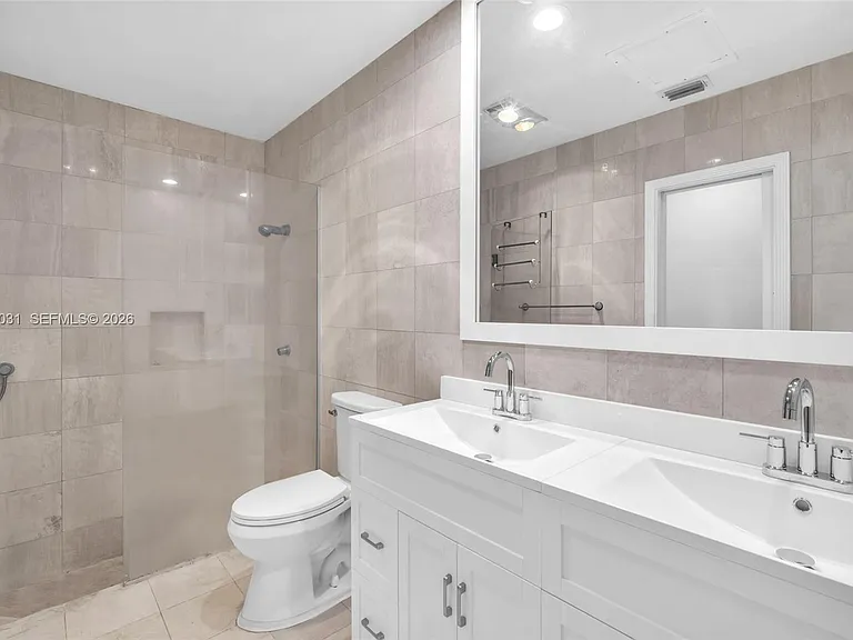 3441 N Hills Dr — Photo 30