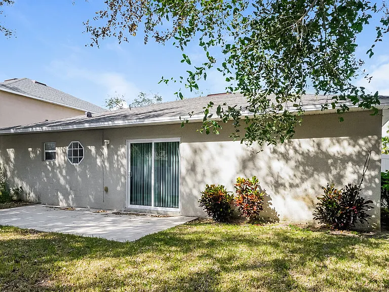 2420 Tealwood Cir — Photo 16