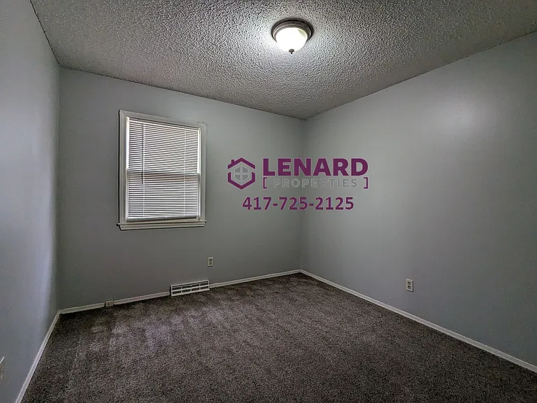 809 E Rosebrier St — Photo 16