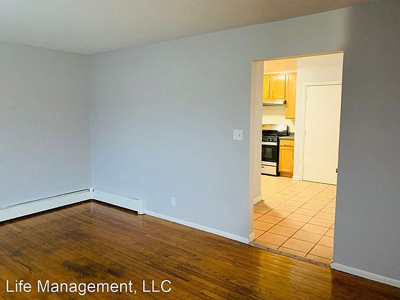 4th image of 5230 42nd Ave #5230